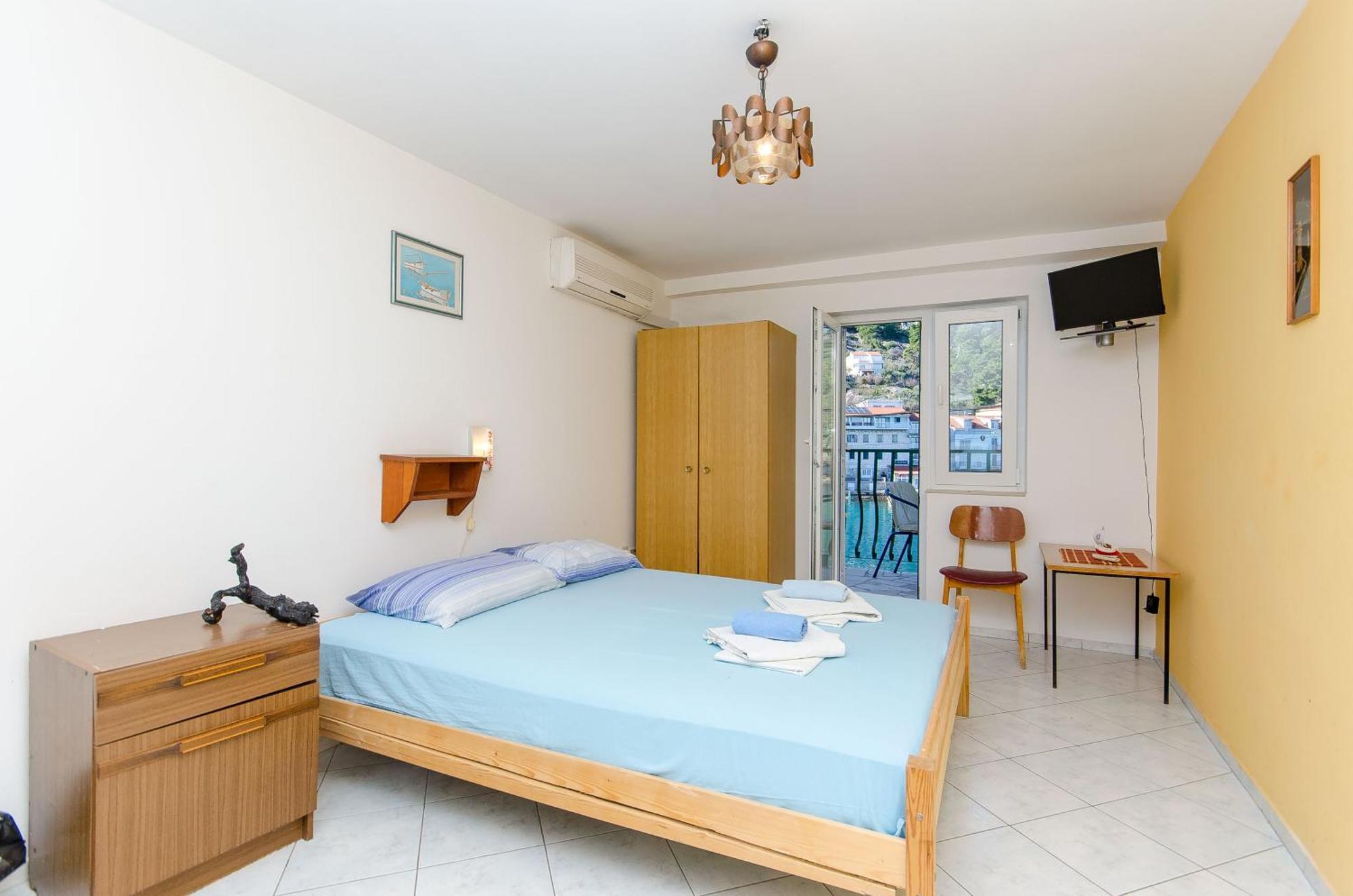 Studio Apartments Klara And Rio Stomorska Dış mekan fotoğraf
