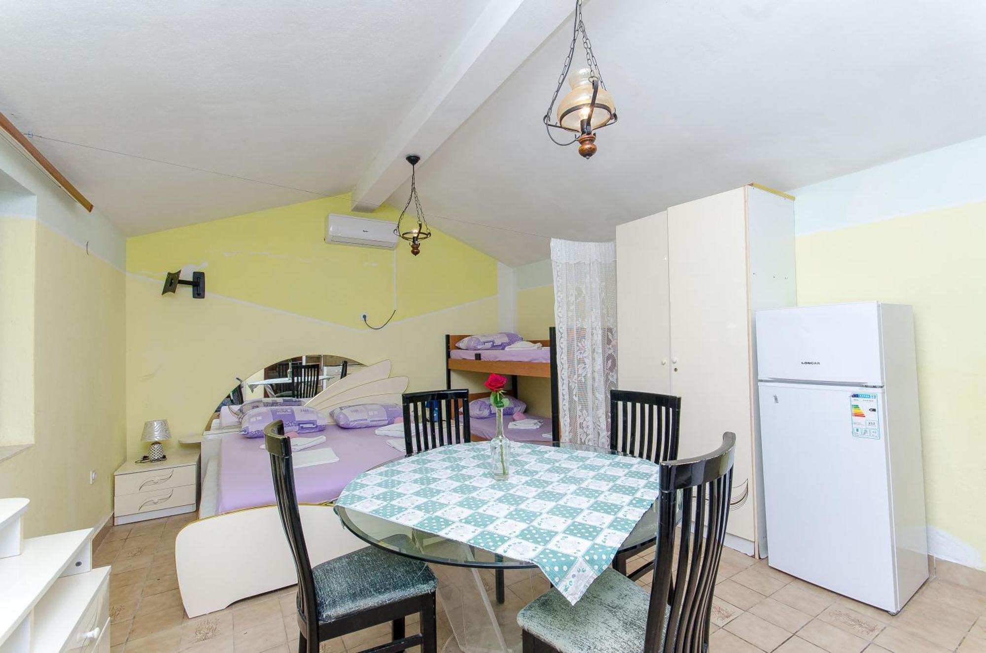 Studio Apartments Klara And Rio Stomorska Oda fotoğraf